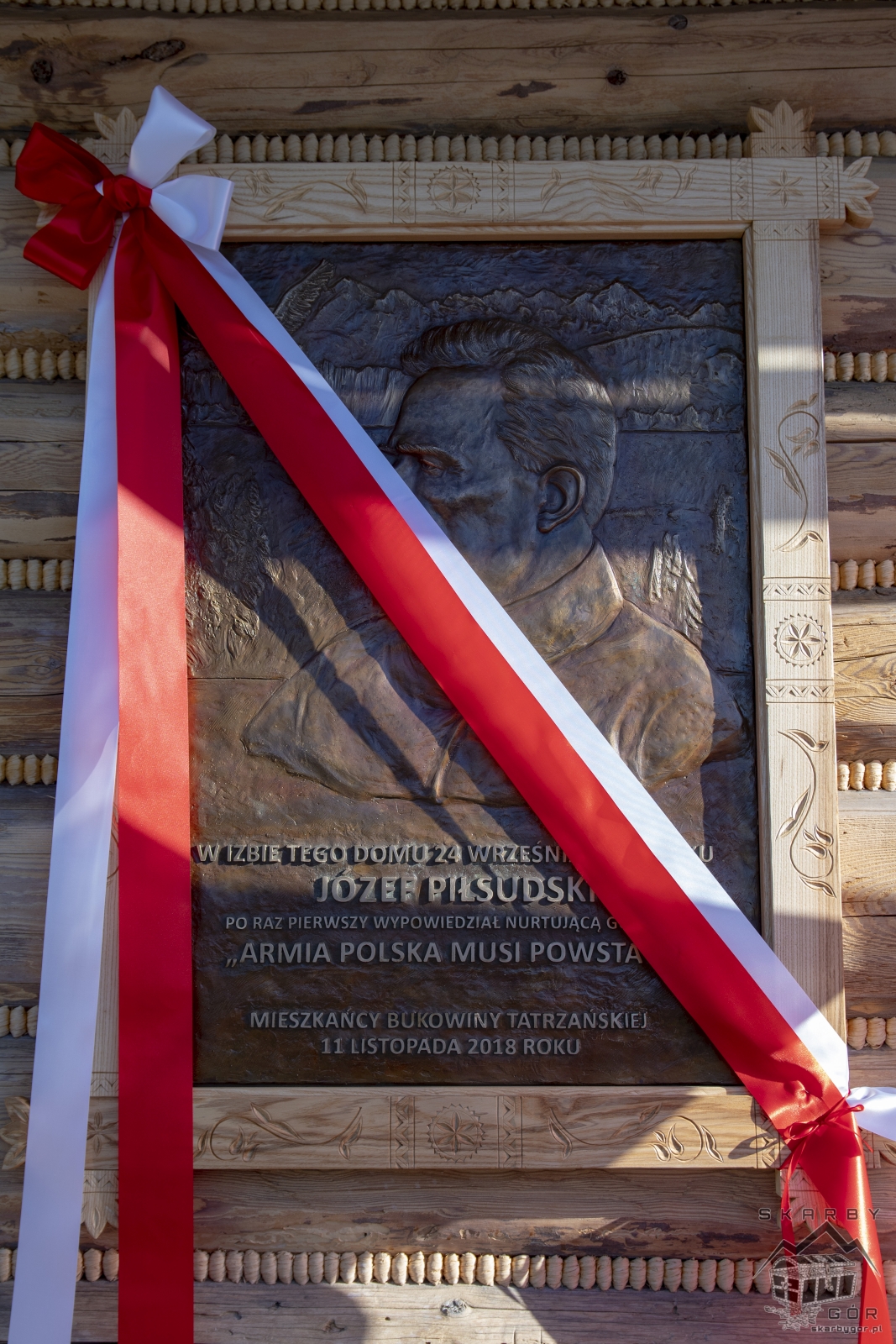 Obchody 100-lecia niepodległości w Bukowinie Tatrzańskiej - Odsłonięcie tablicy pamiątkowej