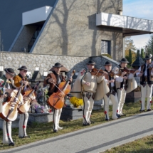 XIII Spotkanie Muzyk Podhalańskich Dziadońcyne Granie - Złożenie kwiatów na grobie Dziadońki