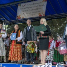 XVI Festyn Bacowski 2022 - Wręczenie Nagrody Starosty Tatrzańskiego Dziecięcemu Zespołowi Góralskiemu "Zawaternik"