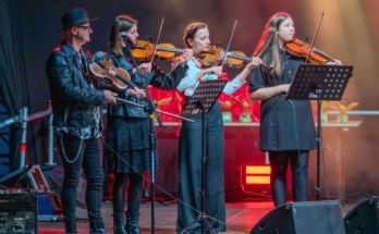 41. Babiogórska Jesień - CHÓR I ORKIESTRA LUDOWA – GÓRSKI UNIWERSYTET LUDOWY feat. KAMER PSIO CREW - Zawoja 2025-09-27