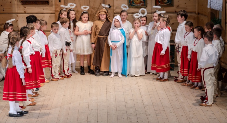 Jasełka pt. „Dnia jednego o północy” w wykonaniu Zespołu Regionalnego „Małe Ciardasie” z Czarnej Góry 2026-01-23