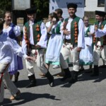 Korowód wokół krempaskiego rynku - Spiskie Integracje Taneczne - Polska - USA - Francja - 2023 Korowód wokół krempaskiego rynku - Spiskie Integracje Taneczne - Polska - USA - Francja - 2023