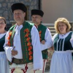 Korowód wokół krempaskiego rynku - Spiskie Integracje Taneczne - Polska - USA - Francja - 2023 Korowód wokół krempaskiego rynku - Spiskie Integracje Taneczne - Polska - USA - Francja - 2023