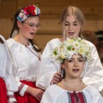 „BUKOWSKIE WESELE” w wykonaniu Grupy Teatralnej „NaTak” z powiatu sanockiego - 38. Międzywojewódzki Sejmik Wiejskich Zespołów Teatralnych 2023 „BUKOWSKIE WESELE” w wykonaniu Grupy Teatralnej „NaTak” z powiatu sanockiego - 38. Międzywojewódzki Sejmik Wiejskich Zespołów Teatralnych 2023