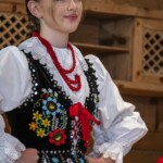 „CZEPINY I WYSTAWIENIE WIECHY” – fragment wesela wysockiego w wykonaniu Zespołu Obrzędowego TKACZE z Wysokiej - 38. Międzywojewódzki Sejmik Wiejskich Zespołów Teatralnych 2023 „CZEPINY I WYSTAWIENIE WIECHY” – fragment wesela wysockiego w wykonaniu Zespołu Obrzędowego TKACZE z Wysokiej - 38. Międzywojewódzki Sejmik Wiejskich Zespołów Teatralnych 2023