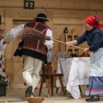 „MIŁOŚĆ HANUSI” w wykonaniu Amatorskiego Zespołu Teatralnego im. Franciszka Macioła ze Skomielnej Białej - 38. Międzywojewódzki Sejmik Wiejskich Zespołów Teatralnych 2023 „MIŁOŚĆ HANUSI” w wykonaniu Amatorskiego Zespołu Teatralnego im. Franciszka Macioła ze Skomielnej Białej - 38. Międzywojewódzki Sejmik Wiejskich Zespołów Teatralnych 2023