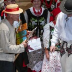 „MIODOBRANIE” w wykonaniu Zespołu Regionalnego GRODZISZCZOKI z Grodziska Dolnego - 38. Międzywojewódzki Sejmik Wiejskich Zespołów Teatralnych 2023 „MIODOBRANIE” w wykonaniu Zespołu Regionalnego GRODZISZCZOKI z Grodziska Dolnego - 38. Międzywojewódzki Sejmik Wiejskich Zespołów Teatralnych 2023