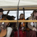 Paradny przejazd na rozpoczęcie 52 Góralskiego Karnawału 2024 Paradny przejazd na rozpoczęcie 52 Góralskiego Karnawału 2024