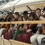 Paradny przejazd na rozpoczęcie 52 Góralskiego Karnawału 2024 Paradny przejazd na rozpoczęcie 52 Góralskiego Karnawału 2024