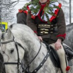 Paradny przejazd na rozpoczęcie 52 Góralskiego Karnawału 2024 Paradny przejazd na rozpoczęcie 52 Góralskiego Karnawału 2024