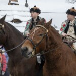 Paradny przejazd na rozpoczęcie 52 Góralskiego Karnawału 2024 Paradny przejazd na rozpoczęcie 52 Góralskiego Karnawału 2024