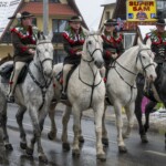 Paradny przejazd na rozpoczęcie 52 Góralskiego Karnawału 2024 Paradny przejazd na rozpoczęcie 52 Góralskiego Karnawału 2024
