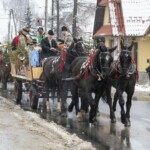 Paradny przejazd na rozpoczęcie 52 Góralskiego Karnawału 2024 Paradny przejazd na rozpoczęcie 52 Góralskiego Karnawału 2024