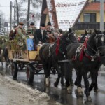 Paradny przejazd na rozpoczęcie 52 Góralskiego Karnawału 2024 Paradny przejazd na rozpoczęcie 52 Góralskiego Karnawału 2024