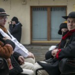 Paradny przejazd na rozpoczęcie 52 Góralskiego Karnawału 2024 Paradny przejazd na rozpoczęcie 52 Góralskiego Karnawału 2024