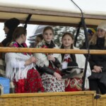 Paradny przejazd na rozpoczęcie 52 Góralskiego Karnawału 2024 Paradny przejazd na rozpoczęcie 52 Góralskiego Karnawału 2024