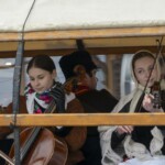 Paradny przejazd na rozpoczęcie 52 Góralskiego Karnawału 2024 Paradny przejazd na rozpoczęcie 52 Góralskiego Karnawału 2024