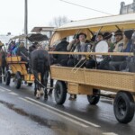 Paradny przejazd na rozpoczęcie 52 Góralskiego Karnawału 2024 Paradny przejazd na rozpoczęcie 52 Góralskiego Karnawału 2024