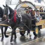 Paradny przejazd na rozpoczęcie 52 Góralskiego Karnawału 2024 Paradny przejazd na rozpoczęcie 52 Góralskiego Karnawału 2024