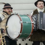 Paradny przejazd na rozpoczęcie 52 Góralskiego Karnawału 2024 Paradny przejazd na rozpoczęcie 52 Góralskiego Karnawału 2024