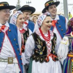 Paradny przejazd na rozpoczęcie 52 Góralskiego Karnawału 2024 Paradny przejazd na rozpoczęcie 52 Góralskiego Karnawału 2024