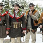 Paradny przejazd na rozpoczęcie 52 Góralskiego Karnawału 2024 Paradny przejazd na rozpoczęcie 52 Góralskiego Karnawału 2024