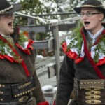 Paradny przejazd na rozpoczęcie 52 Góralskiego Karnawału 2024 Paradny przejazd na rozpoczęcie 52 Góralskiego Karnawału 2024