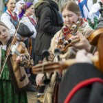 Paradny przejazd na rozpoczęcie 52 Góralskiego Karnawału 2024 Paradny przejazd na rozpoczęcie 52 Góralskiego Karnawału 2024