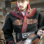 Paradny przejazd na rozpoczęcie 52 Góralskiego Karnawału 2024 Paradny przejazd na rozpoczęcie 52 Góralskiego Karnawału 2024