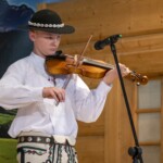 38. Małe Bajania - Szkółka Góralskiego Muzykowania z Leśnicy-Gronia 38. Małe Bajania - Szkółka Góralskiego Muzykowania z Leśnicy-Gronia