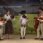 38. Małe Bajania - Szkółka Góralskiego Muzykowania z Leśnicy-Gronia 38. Małe Bajania - Szkółka Góralskiego Muzykowania z Leśnicy-Gronia