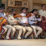 38. Małe Bajania - Zespół Regionalny „Śtama” z Brzegów i Rzepisk 38. Małe Bajania - Zespół Regionalny „Śtama” z Brzegów i Rzepisk