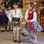 8. Gminny Konkurs Tańca Góralskiego i Zbójnickiego „Tatrzański Zwyrt" - Dziecięcy Zespół Góralski „Orlynta” Anny Koszarek z Bukowiny Tatrzańskiej 8. Gminny Konkurs Tańca Góralskiego i Zbójnickiego „Tatrzański Zwyrt" - Dziecięcy Zespół Góralski „Orlynta” Anny Koszarek z Bukowiny Tatrzańskiej