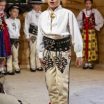 8. Gminny Konkurs Tańca Góralskiego i Zbójnickiego „Tatrzański Zwyrt" - Dziecięcy Zespół Góralski „Orlynta” Anny Koszarek z Bukowiny Tatrzańskiej 8. Gminny Konkurs Tańca Góralskiego i Zbójnickiego „Tatrzański Zwyrt" - Dziecięcy Zespół Góralski „Orlynta” Anny Koszarek z Bukowiny Tatrzańskiej