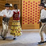 8. Gminny Konkurs Tańca Góralskiego i Zbójnickiego „Tatrzański Zwyrt" - Dziecięcy Zespół Góralski „Orlynta” Anny Koszarek z Bukowiny Tatrzańskiej 8. Gminny Konkurs Tańca Góralskiego i Zbójnickiego „Tatrzański Zwyrt" - Dziecięcy Zespół Góralski „Orlynta” Anny Koszarek z Bukowiny Tatrzańskiej