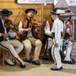 8. Gminny Konkurs Tańca Góralskiego i Zbójnickiego „Tatrzański Zwyrt" - Dziecięcy Zespół Góralski „Orlynta” Anny Koszarek z Bukowiny Tatrzańskiej 8. Gminny Konkurs Tańca Góralskiego i Zbójnickiego „Tatrzański Zwyrt" - Dziecięcy Zespół Góralski „Orlynta” Anny Koszarek z Bukowiny Tatrzańskiej