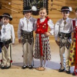 8. Gminny Konkurs Tańca Góralskiego i Zbójnickiego „Tatrzański Zwyrt" - Dziecięcy Zespół Góralski „Orlynta” Anny Koszarek z Bukowiny Tatrzańskiej 8. Gminny Konkurs Tańca Góralskiego i Zbójnickiego „Tatrzański Zwyrt" - Dziecięcy Zespół Góralski „Orlynta” Anny Koszarek z Bukowiny Tatrzańskiej