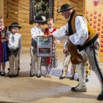 8. Gminny Konkurs Tańca Góralskiego i Zbójnickiego „Tatrzański Zwyrt" - Dziecięcy Zespół Góralski „Orlynta” Anny Koszarek z Bukowiny Tatrzańskiej 8. Gminny Konkurs Tańca Góralskiego i Zbójnickiego „Tatrzański Zwyrt" - Dziecięcy Zespół Góralski „Orlynta” Anny Koszarek z Bukowiny Tatrzańskiej