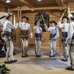 8. Gminny Konkurs Tańca Góralskiego i Zbójnickiego „Tatrzański Zwyrt" - Zespół Góralski „Mali Wiyrchowianie” z Bukowiny Tatrzańskiej 8. Gminny Konkurs Tańca Góralskiego i Zbójnickiego „Tatrzański Zwyrt" - Zespół Góralski „Mali Wiyrchowianie” z Bukowiny Tatrzańskiej