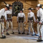 8. Gminny Konkurs Tańca Góralskiego i Zbójnickiego „Tatrzański Zwyrt" - Zespół Góralski „Mali Wiyrchowianie” z Bukowiny Tatrzańskiej 8. Gminny Konkurs Tańca Góralskiego i Zbójnickiego „Tatrzański Zwyrt" - Zespół Góralski „Mali Wiyrchowianie” z Bukowiny Tatrzańskiej