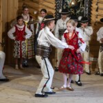 8. Gminny Konkurs Tańca Góralskiego i Zbójnickiego „Tatrzański Zwyrt" - Zespół Góralski „Mali Wiyrchowianie” z Bukowiny Tatrzańskiej 8. Gminny Konkurs Tańca Góralskiego i Zbójnickiego „Tatrzański Zwyrt" - Zespół Góralski „Mali Wiyrchowianie” z Bukowiny Tatrzańskiej