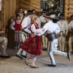 8. Gminny Konkurs Tańca Góralskiego i Zbójnickiego „Tatrzański Zwyrt" - Zespół Góralski „Mali Wiyrchowianie” z Bukowiny Tatrzańskiej 8. Gminny Konkurs Tańca Góralskiego i Zbójnickiego „Tatrzański Zwyrt" - Zespół Góralski „Mali Wiyrchowianie” z Bukowiny Tatrzańskiej