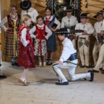 8. Gminny Konkurs Tańca Góralskiego i Zbójnickiego „Tatrzański Zwyrt" - Zespół Góralski „Mali Wiyrchowianie” z Bukowiny Tatrzańskiej 8. Gminny Konkurs Tańca Góralskiego i Zbójnickiego „Tatrzański Zwyrt" - Zespół Góralski „Mali Wiyrchowianie” z Bukowiny Tatrzańskiej