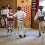 8. Gminny Konkurs Tańca Góralskiego i Zbójnickiego „Tatrzański Zwyrt" - Zespół Góralski „Mali Wiyrchowianie” z Bukowiny Tatrzańskiej 8. Gminny Konkurs Tańca Góralskiego i Zbójnickiego „Tatrzański Zwyrt" - Zespół Góralski „Mali Wiyrchowianie” z Bukowiny Tatrzańskiej
