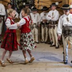 8. Gminny Konkurs Tańca Góralskiego i Zbójnickiego „Tatrzański Zwyrt" - Zespół Góralski „Mali Wiyrchowianie” z Bukowiny Tatrzańskiej 8. Gminny Konkurs Tańca Góralskiego i Zbójnickiego „Tatrzański Zwyrt" - Zespół Góralski „Mali Wiyrchowianie” z Bukowiny Tatrzańskiej