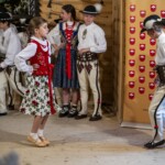 8. Gminny Konkurs Tańca Góralskiego i Zbójnickiego „Tatrzański Zwyrt" - Zespół Góralski „Mali Wiyrchowianie” z Bukowiny Tatrzańskiej 8. Gminny Konkurs Tańca Góralskiego i Zbójnickiego „Tatrzański Zwyrt" - Zespół Góralski „Mali Wiyrchowianie” z Bukowiny Tatrzańskiej