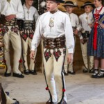 8. Gminny Konkurs Tańca Góralskiego i Zbójnickiego „Tatrzański Zwyrt" - Zespół Góralski „Mali Wiyrchowianie” z Bukowiny Tatrzańskiej 8. Gminny Konkurs Tańca Góralskiego i Zbójnickiego „Tatrzański Zwyrt" - Zespół Góralski „Mali Wiyrchowianie” z Bukowiny Tatrzańskiej