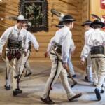8. Gminny Konkurs Tańca Góralskiego i Zbójnickiego „Tatrzański Zwyrt" - Zespół Góralski „Mali Wiyrchowianie” z Bukowiny Tatrzańskiej 8. Gminny Konkurs Tańca Góralskiego i Zbójnickiego „Tatrzański Zwyrt" - Zespół Góralski „Mali Wiyrchowianie” z Bukowiny Tatrzańskiej