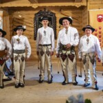 8. Gminny Konkurs Tańca Góralskiego i Zbójnickiego „Tatrzański Zwyrt" - Zespół Góralski „Śtama” z Brzegów i Rzepisk 8. Gminny Konkurs Tańca Góralskiego i Zbójnickiego „Tatrzański Zwyrt" - Zespół Góralski „Śtama” z Brzegów i Rzepisk