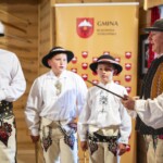 8. Gminny Konkurs Tańca Góralskiego i Zbójnickiego „Tatrzański Zwyrt" - Zespół Góralski „Śtama” z Brzegów i Rzepisk 8. Gminny Konkurs Tańca Góralskiego i Zbójnickiego „Tatrzański Zwyrt" - Zespół Góralski „Śtama” z Brzegów i Rzepisk